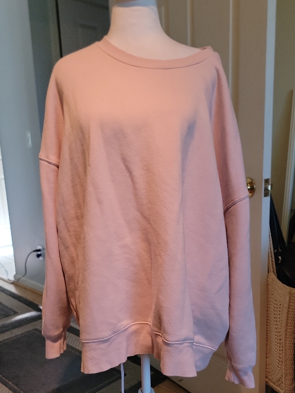Wild Fable Women’s Oversized Pink Pullover Sweatshirt